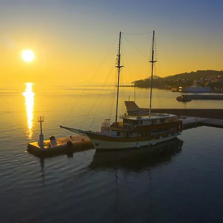 By The Sea Tkon, Pasman - 8227