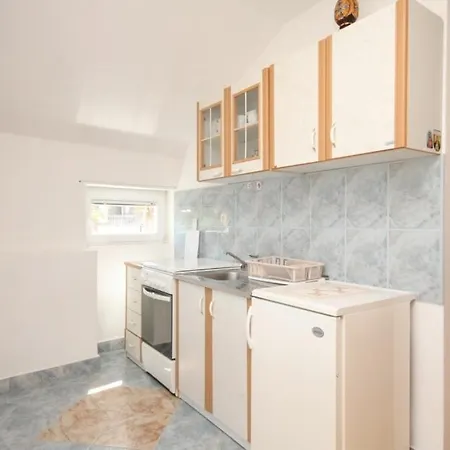 By The Sea Tkon, Pasman - 8227