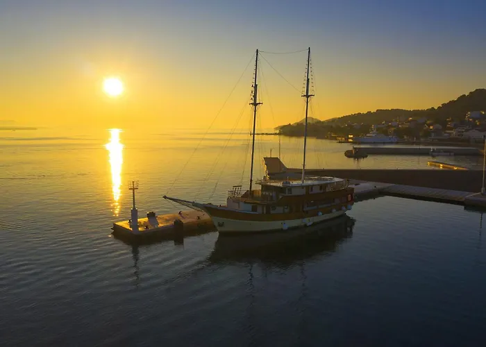 By The Sea Tkon, Pasman - 8227